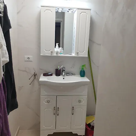 Garsoniera Eden Năvodari